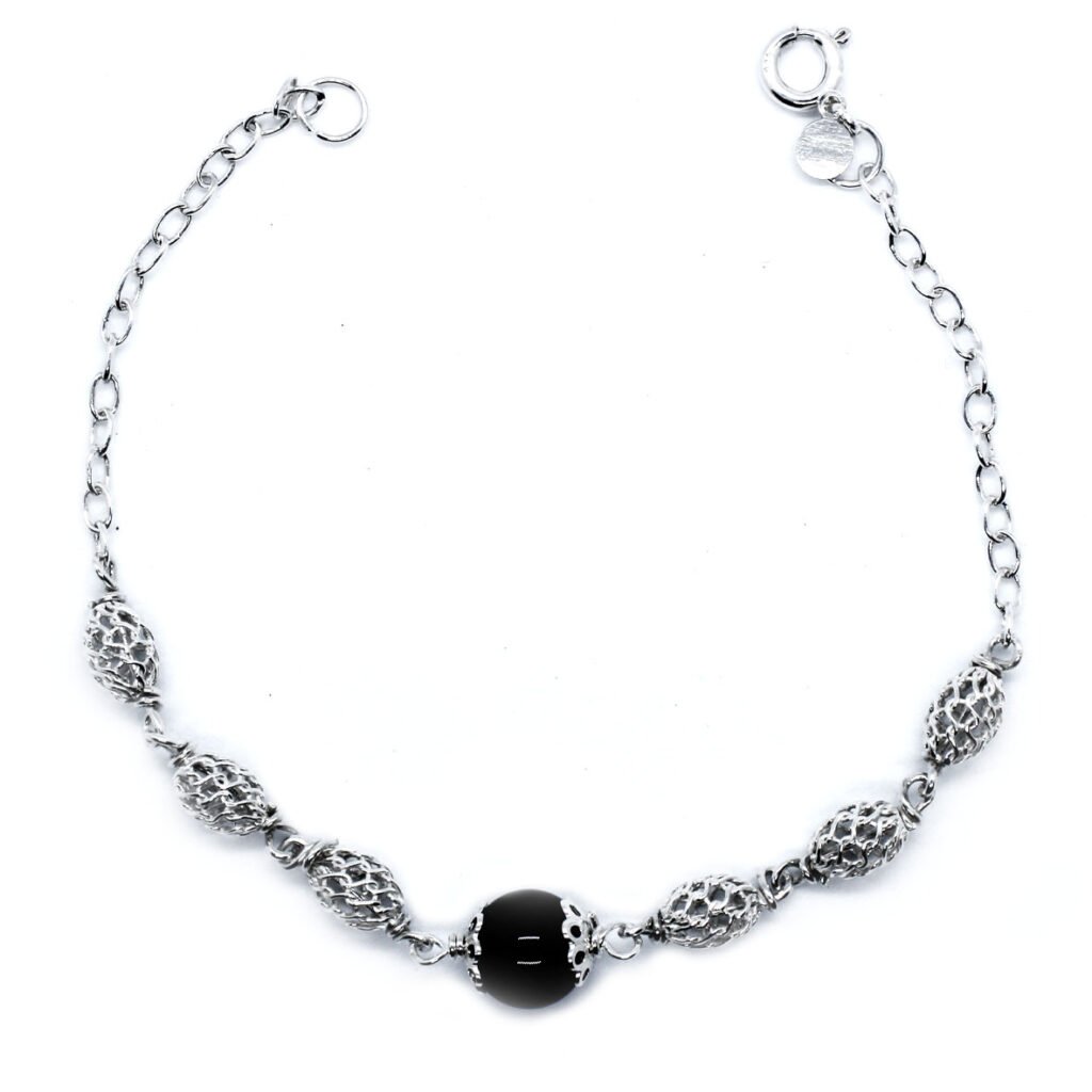 bracciale con cuccu centrale e decorazioni
