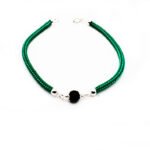 ENBR033 - Meravizas de Sardigna bracciale in cordoncino verde e coccu centrale